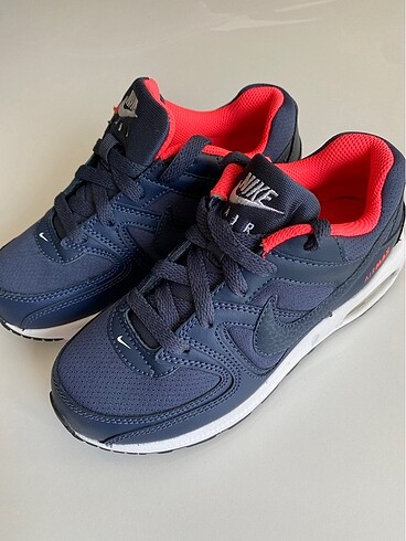 32 Beden NİKE AIRMAX COMMAND FLEX çocuk ayakkabısı 32 numara