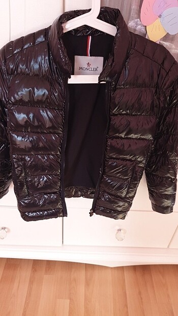 11-12 Yaş Beden siyah Renk MONCLER Marka 12 yas siyah mont