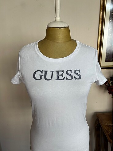 Guess beyaz tişört