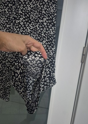 Kadın Siyah Çiçek Desenli Rahat Pantolon - Görsel 4