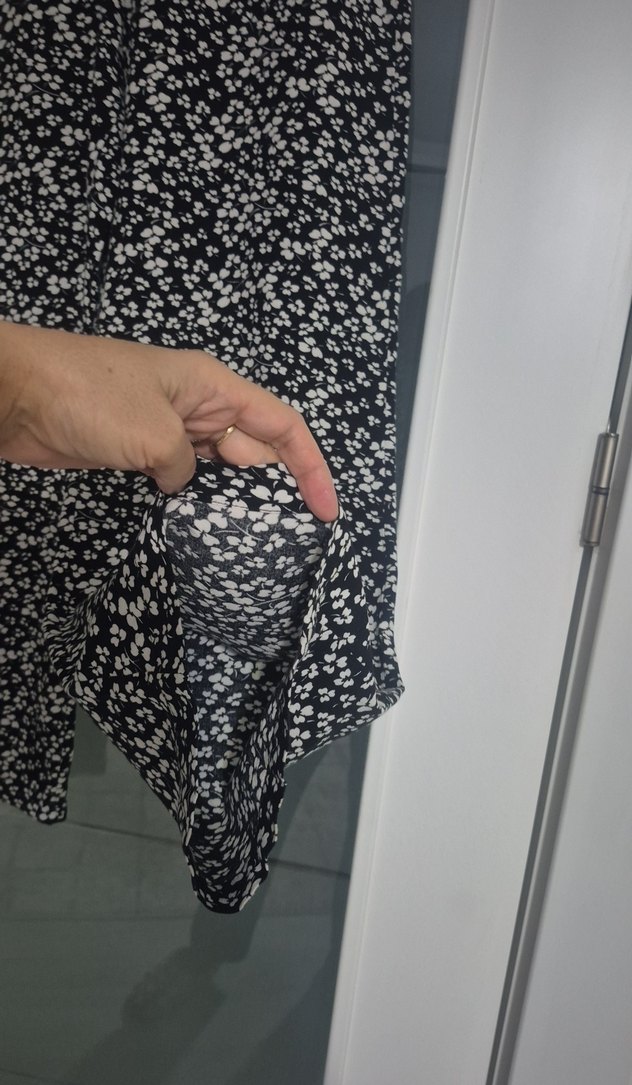 Kadın Siyah Çiçek Desenli Rahat Pantolon - Görsel 4