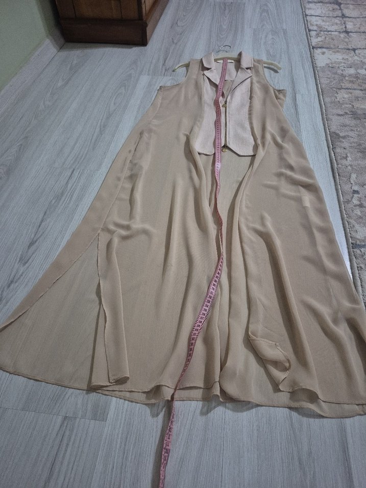 Uzun Kesim Kolsuz Bej Kadın Yelek - Görsel 5