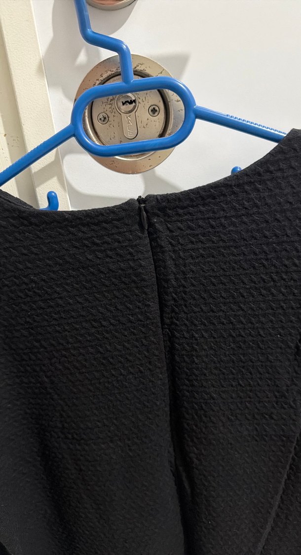 Siyah Kısa Kollu Örgü Midi Elbise - Görsel 3