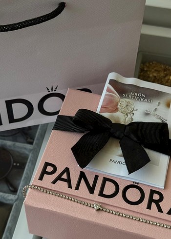Pandora Pembe Kutuda Zarif Bileklik