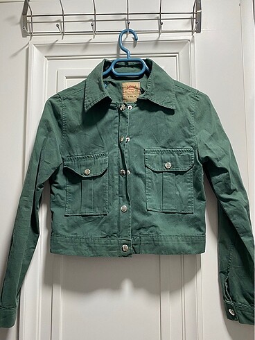 İnce yeşil kot ceket