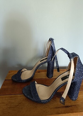 38 Beden Elle Shoes Mavi Simli Topuklu Ayakkabı 