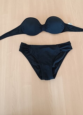Diğer Siyah Bikini Takımı