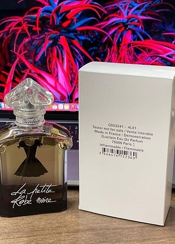  Guerlain La Petite Robe Noire