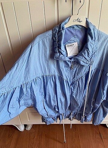 Pull and Bear yağmurluk