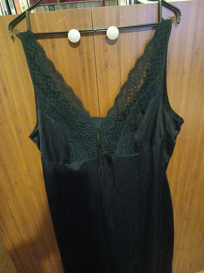 Siyah V-Yaka Dantelli Kadın  kombinozon - Görsel 2