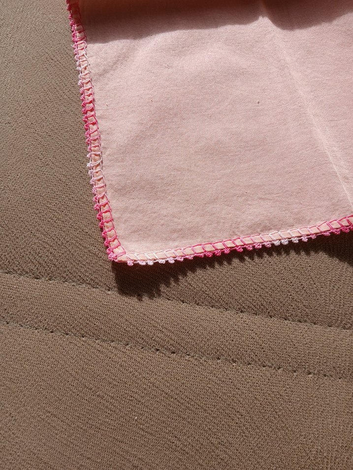 Kenarı Pembe oyalı kumaş peçete - Görsel 3