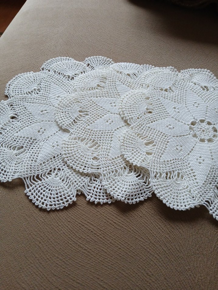 Beyaz El Örgüsü Dantel Yuvarlak Sepha  Örtüsü - Görsel 3