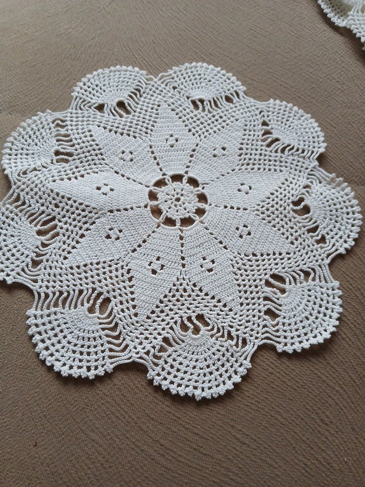 Beyaz El Örgüsü Dantel Yuvarlak Sepha  Örtüsü - Görsel 2
