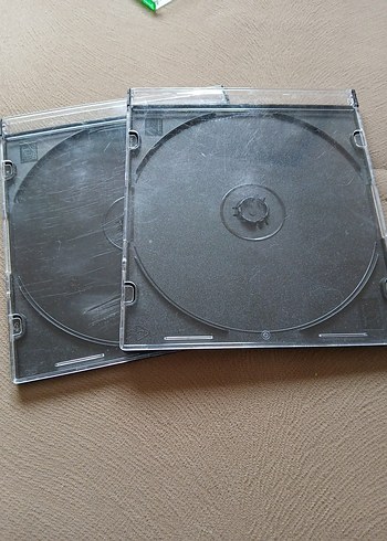 Şeffaf ve Yeşil CD Kutuları - Görsel 2