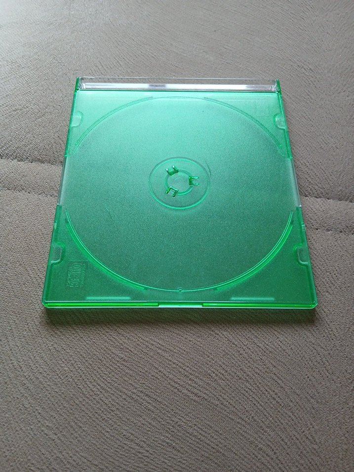 Şeffaf ve Yeşil CD Kutuları - Görsel 3