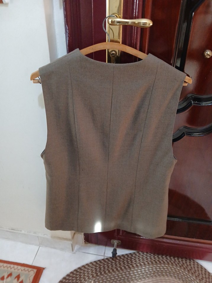 Düğmeli, sümerbank yünlü kumaşından dikilmiş   Kadın Yeleği - Görsel 3