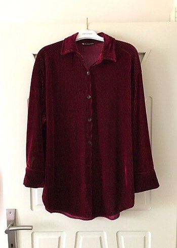 Bordo Piliseli V Yaka Kadın Gömlek - Görsel 2