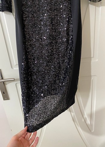Kısa Kollu Siyah Payetli Midi Elbise - Görsel 4