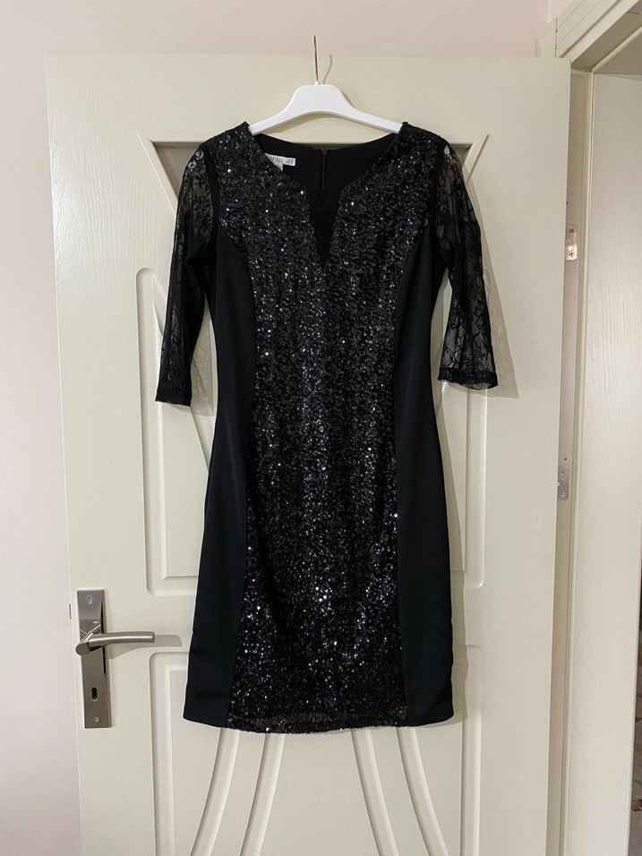 Kısa Kollu Siyah Payetli Midi Elbise - Görsel 2