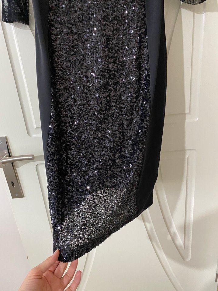 Kısa Kollu Siyah Payetli Midi Elbise - Görsel 4