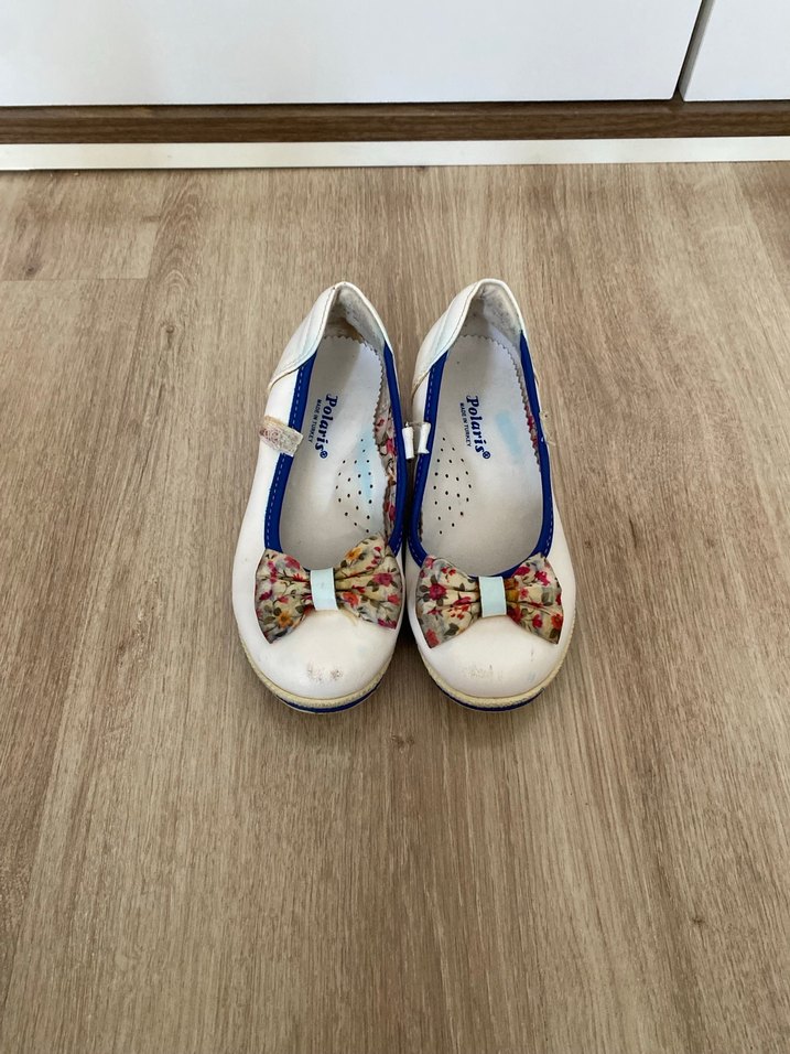 Çiçek Desenli Fiyonklu Beyaz Babet - Görsel 3