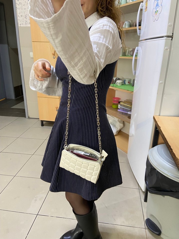 Zincir Detaylı Beyaz Kareli Kadın Çanta - Görsel 3