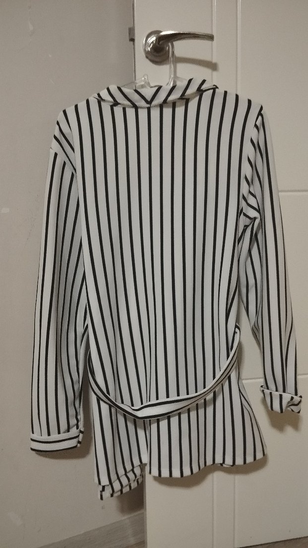 Çizgili Beyaz Kuşaklı Ofis  ceket - Görsel 4