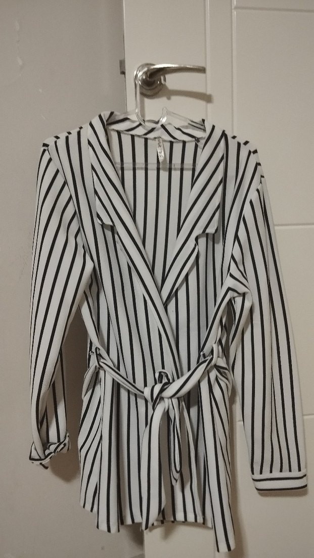 Çizgili Beyaz Kuşaklı Ofis  ceket - Görsel 2