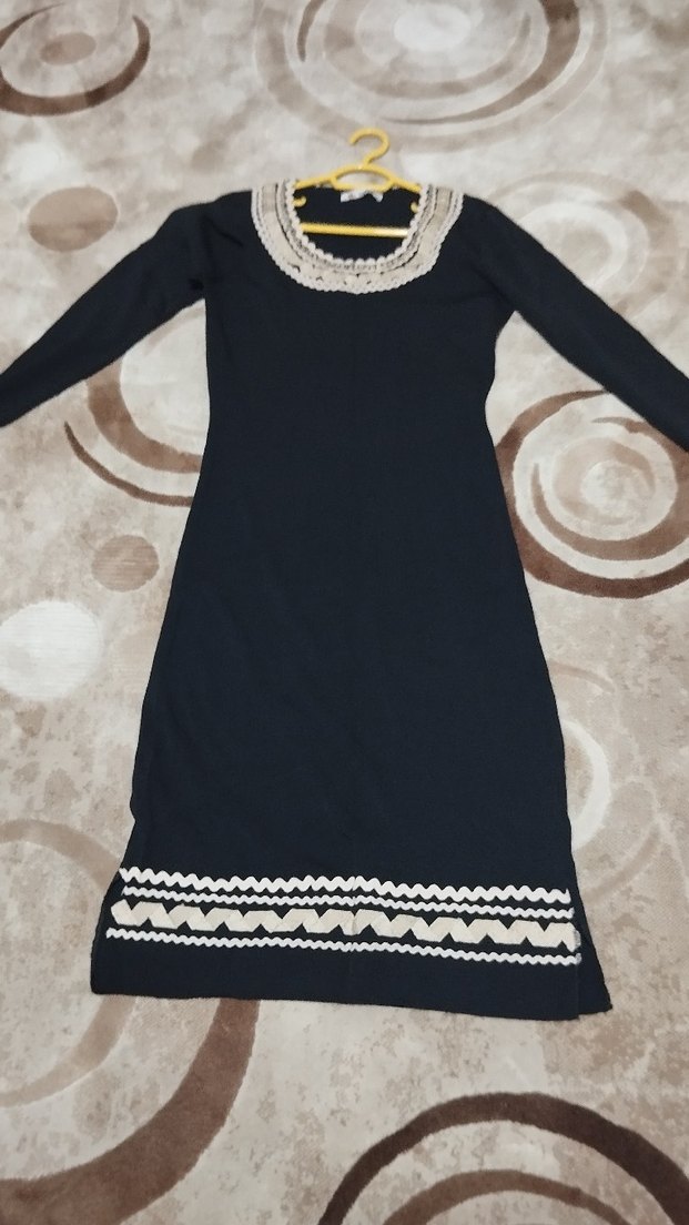 Siyah Nakışlı Uzun Triko Elbise - Görsel 5