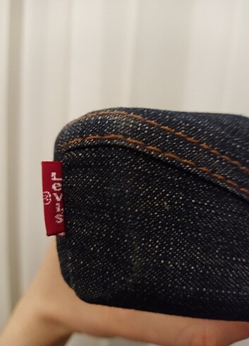 Levis gözlük kabı