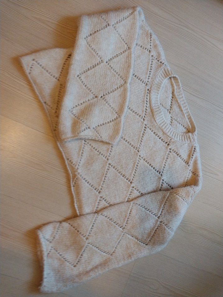 Bohem Tarzı Beyaz Örgü Kadın Kazak - Görsel 3