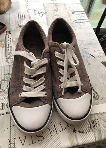 Converse bez