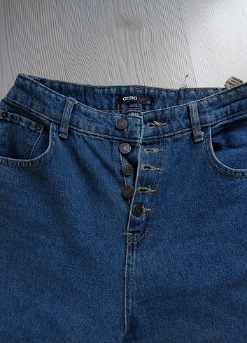 Armani Mom jeans 