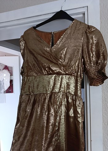 V Yakalı Parlak gold tulum - Görsel 2