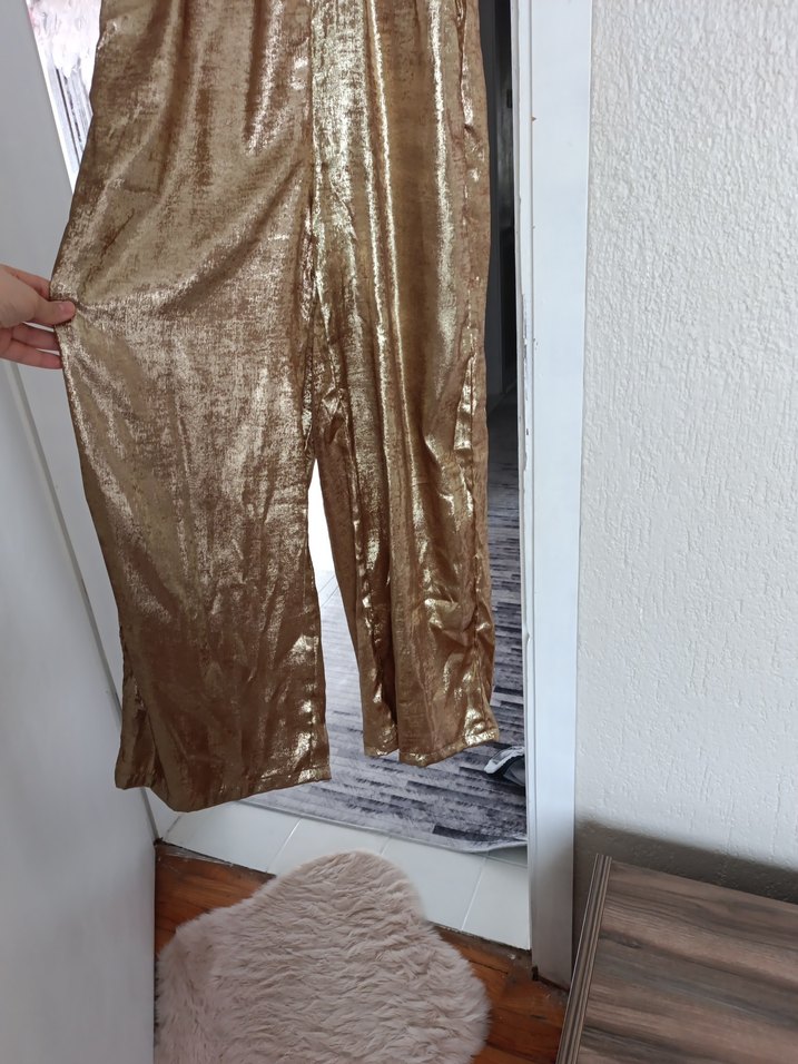 V Yakalı Parlak gold tulum - Görsel 4