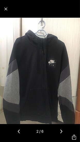 nike sweatshirt