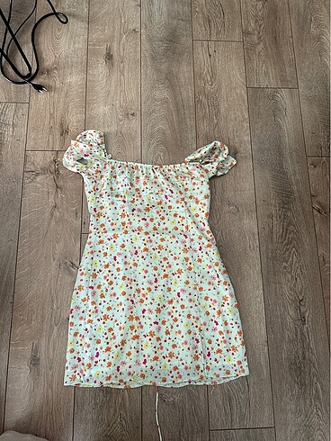 l Beden çeşitli Renk Bershka elbise