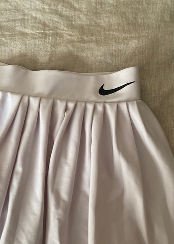 Nike Beyaz Pilili Midi Etek - Görsel 2