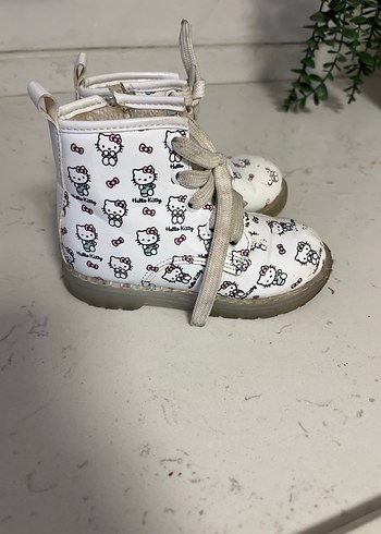 hello kitty ışıklı bot 26 numara - Görsel 3