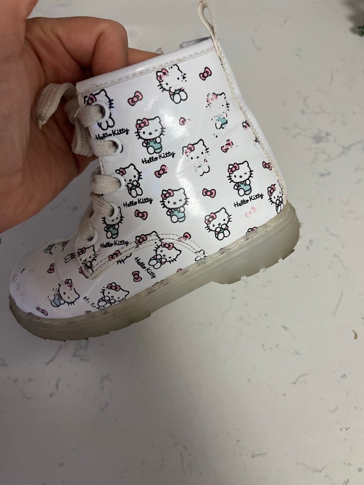 hello kitty ışıklı bot 26 numara - Görsel 5