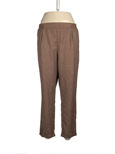 LC Waikiki Kumaş Pantolon %70 İndirimli.