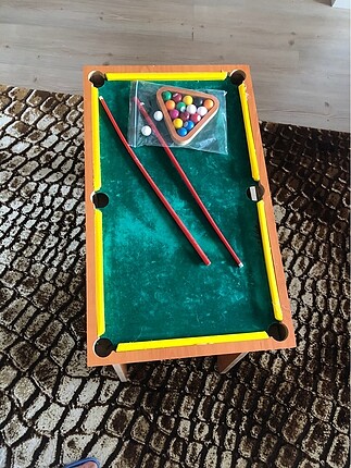 Çocuk bilardo maması