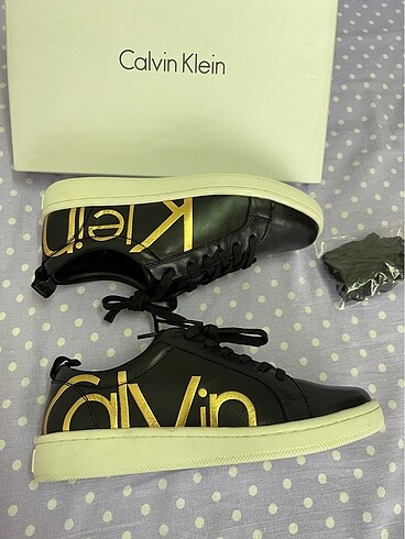 36 Beden siyah Renk Calvin klein deri sneaker..