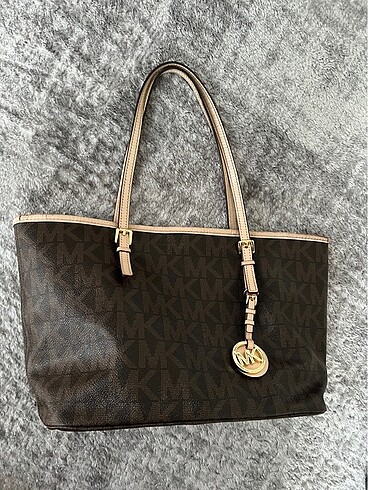 Michael Kors MİCHAEL KORS ORİJİNAL ÇANTA..