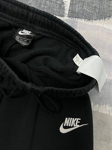 Nike Nike eşofman alt..(açıklamayı okuyunuz)