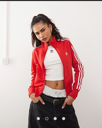 Adidas üst