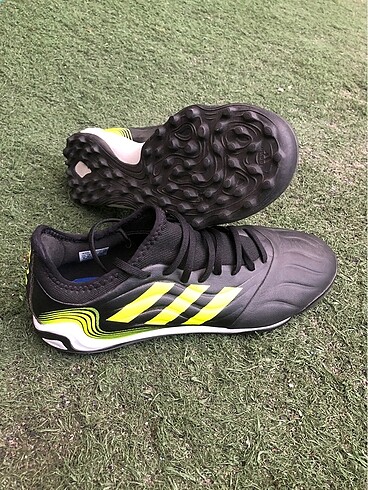 Adidas halısaha ayakkabısı