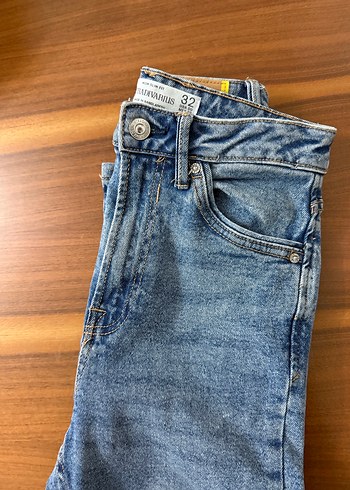 Stradivarius Mom Slim Fit Denim Pantolon - Görsel 3