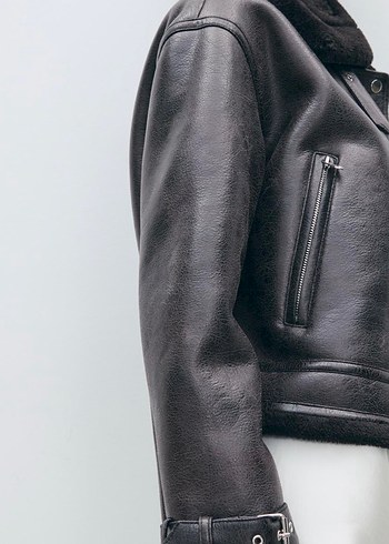 Stradivarius Kürk Detaylı Siyah Deri Kadın Biker Ceket - Görsel 4