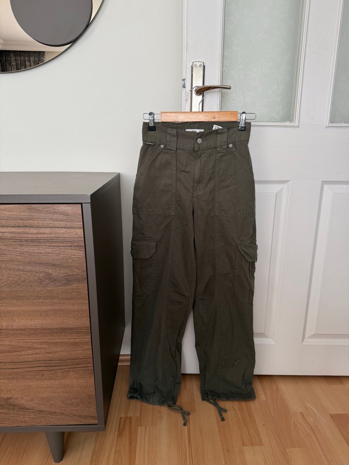 Pull and bear kargo pantolon - Görsel 2